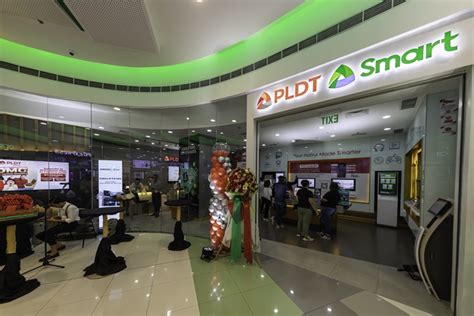 PLDT, Smart launch Experience Hubs for customers in.